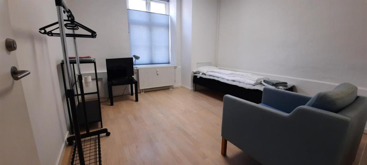Private Room In A Shared Apartment オーデンセ エクステリア 写真