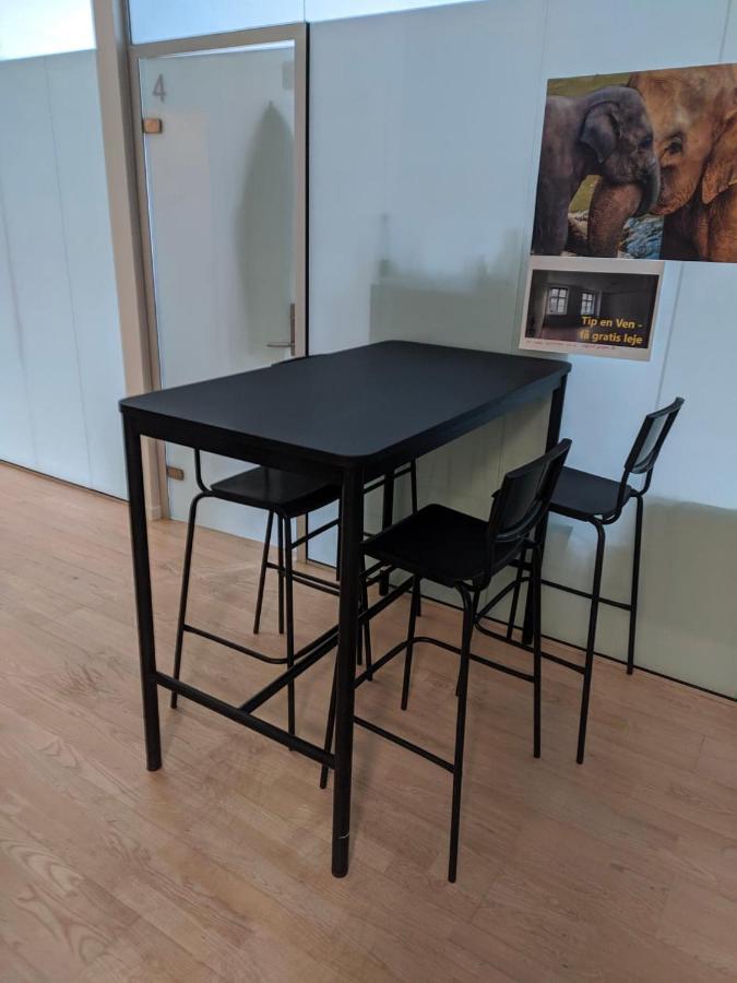 Private Room In A Shared Apartment オーデンセ エクステリア 写真