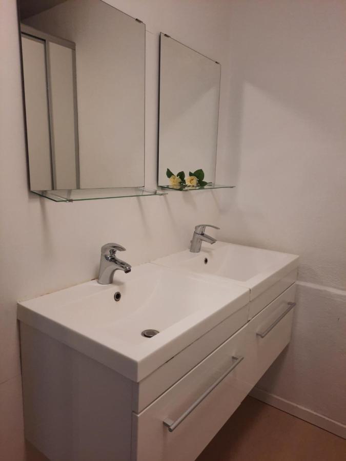 Private Room In A Shared Apartment オーデンセ エクステリア 写真